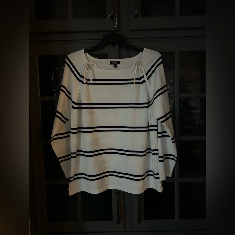 Lord & Taylor Off White With Navy Stripes Long Sleeve Lightweight Sweater